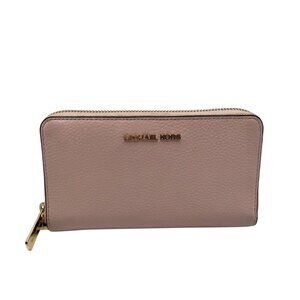 Michael Kors Pink Leather Jet Set Travel Wallet